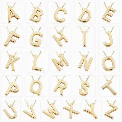 Colar com iniciais de letras de amor