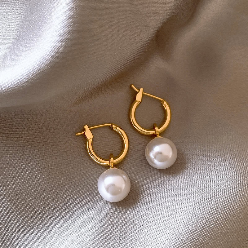 Pendentes Elegantes com Pérolas de Ouro