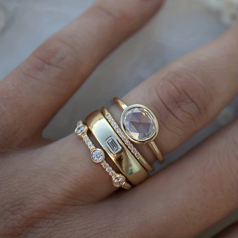 Anel Vintage em Ouro e Zircônio